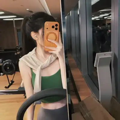 李宇